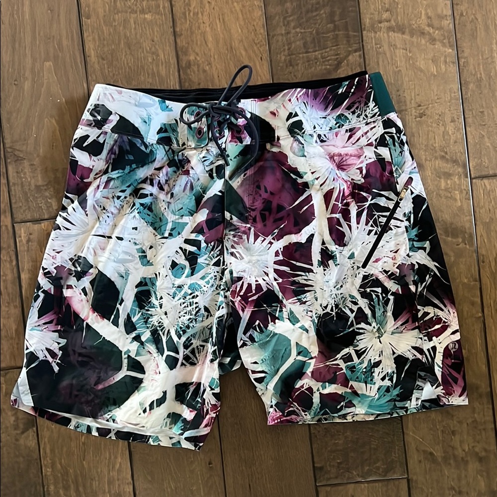 Lululemon El Current Board Swim Short, 34
